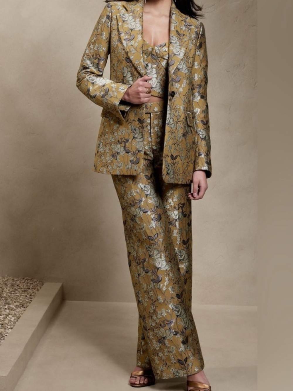 Banana Republic Eclat Brocade Blazer Gold Floral Metallic Jacquard Size 8 - Picture 14 of 15